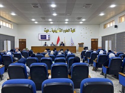 لقاء عميد الكلية بطلبة المرحلة الأولى لقسم الفيزياء الطبية