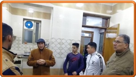 السيد عميد كلية العلوم التطبيقية - هيت يتفقد طلبة القسم الداخلي