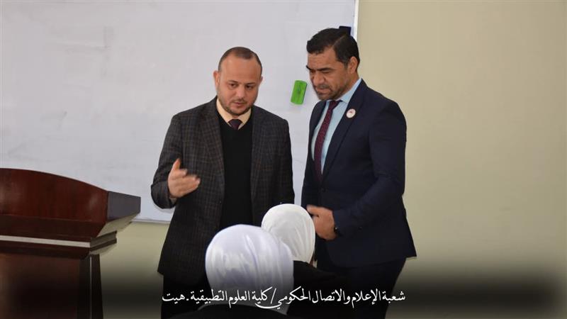 زيارة تفقدية للسيد عميد الكلية على القاعات الإمتحانية