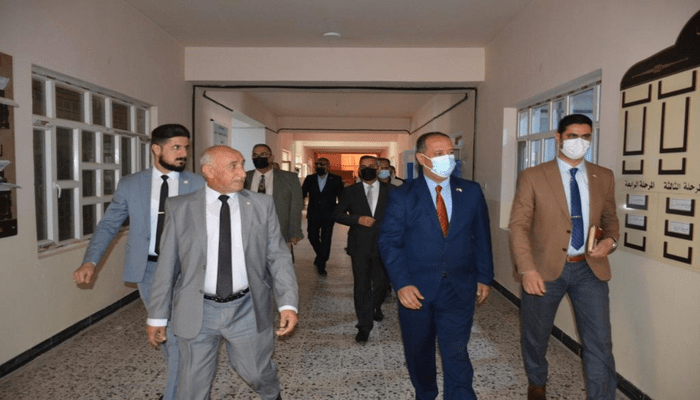 زيارة السيد رئيس الجامعة إلى كلية العلوم التطبيقية هيت