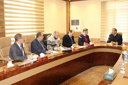 رئيس الجامعة يعقد اجتماعاً مع اعضاء اللجنة العلمية للمؤتمر العلمي الثالث لكلية الحاسوب