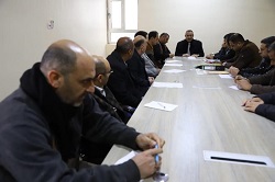 رئيس الجامعة يعقد اجتماعاً مع قسم الاعمار والمشاريع ويتفقد كلية الهندسة