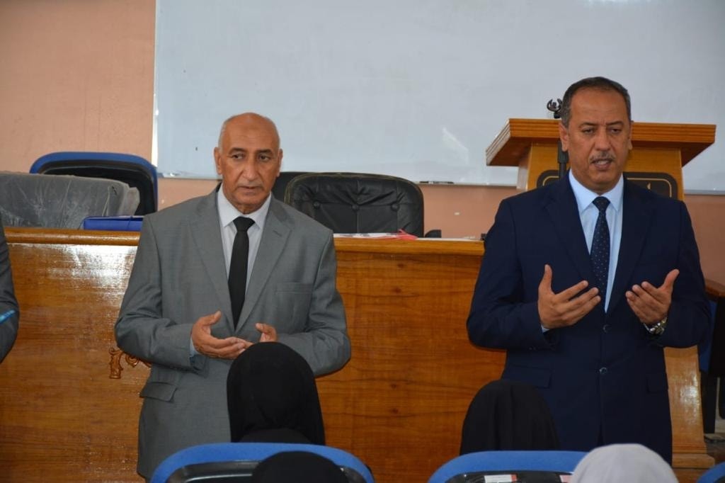 رئيس الجامعة يزور كلية العلوم التطبيقية - هيت ويواسي طلبتها لفقدهم احد زملائهم